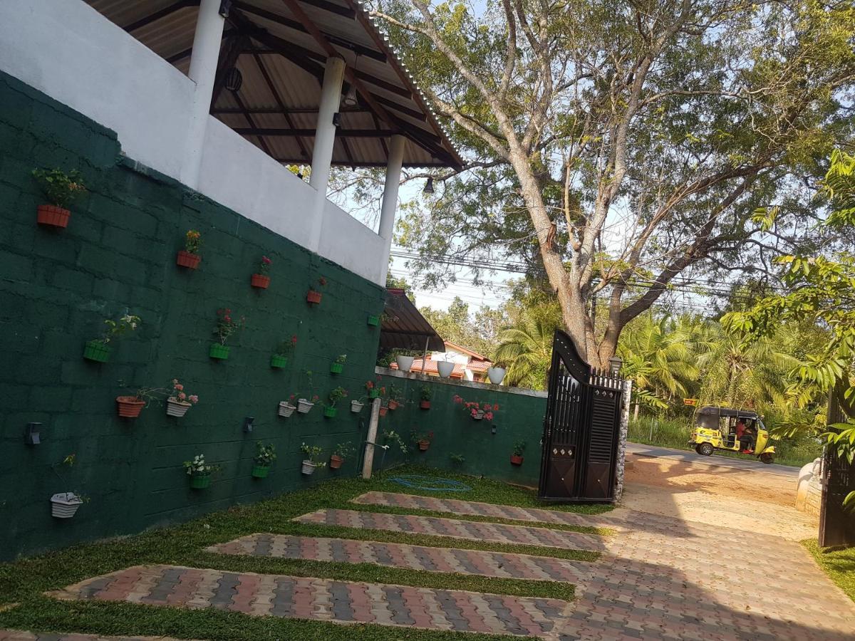 Hope Residence Anuradhapura Exteriör bild
